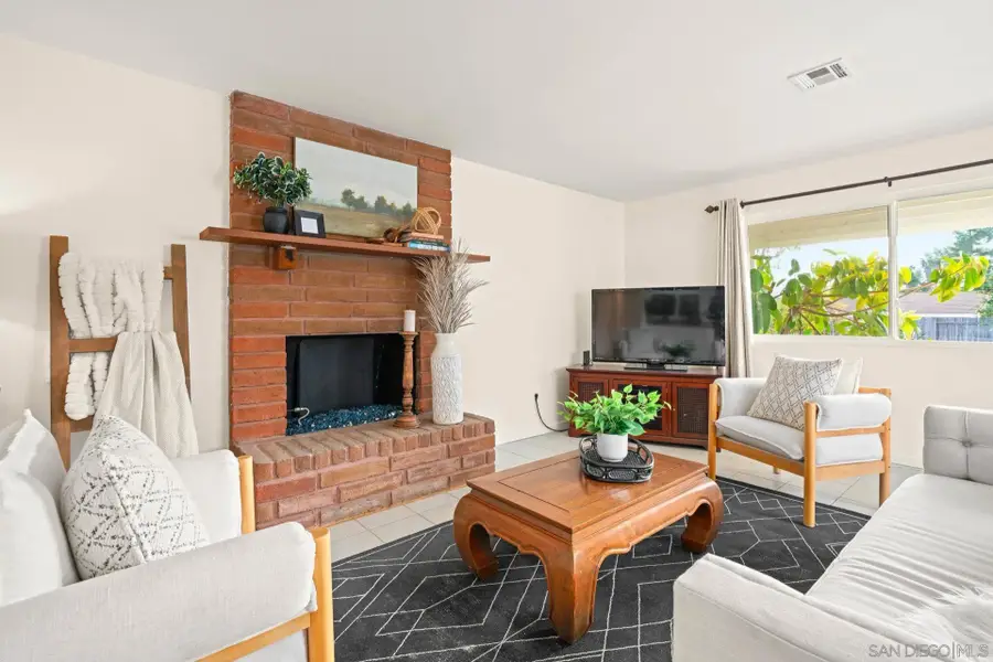 14105 Durhullen Dr, Poway, CA 92064 - #2