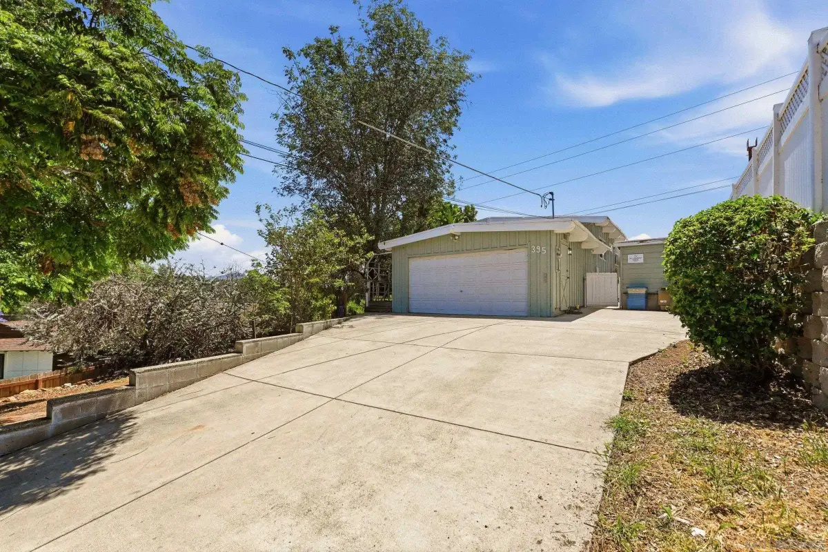 395 San Roque, Escondido, CA 92025 - #1