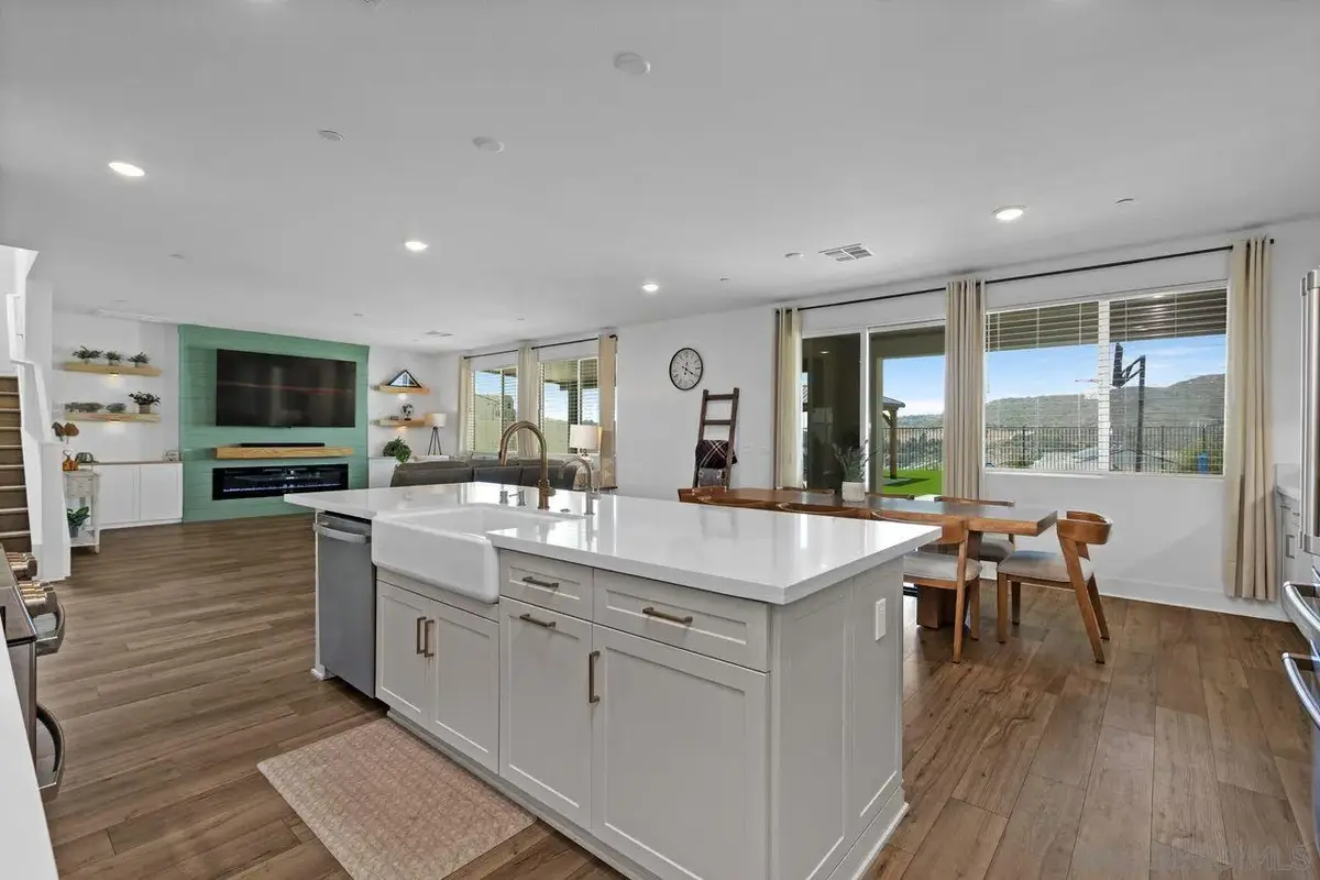712 Meadowood St., Fallbrook, CA 92028 - #1