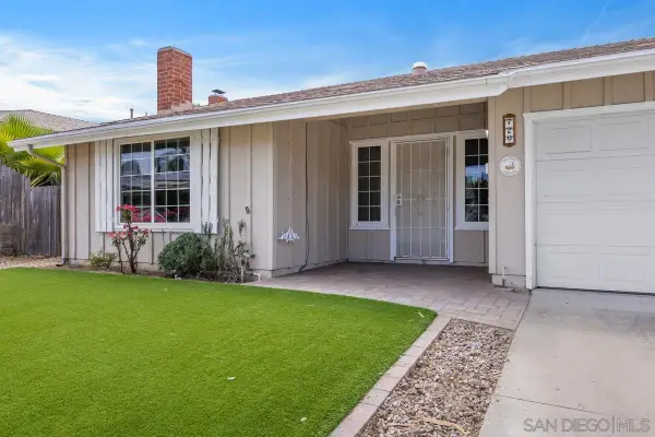 729 Kimball St, Escondido, CA 92027