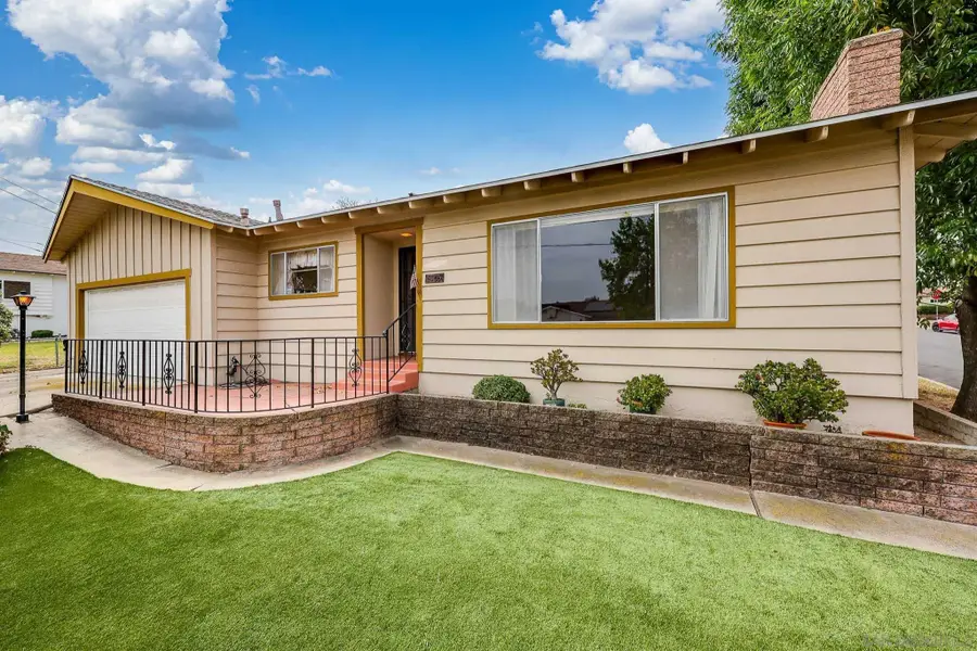 8105 Brock Ct, Lemon Grove, CA 91945 - #2