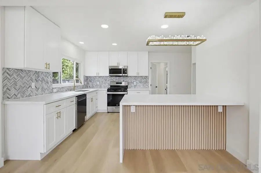 5882 Adams Ave, San Diego, CA 92115 - #3