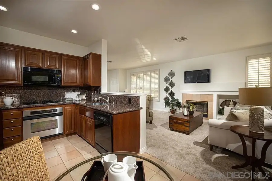 5572 Renaissance Ave. #3, San Diego, CA 92122 - #2