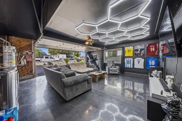 1412 Cornwall St, Spring Valley, CA 91977