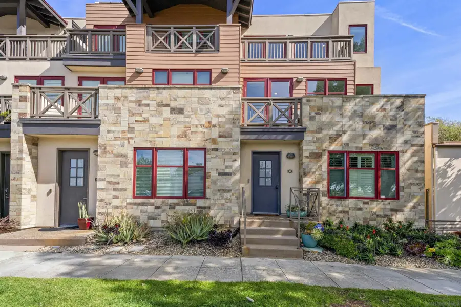 215 2nd St #101, Encinitas, CA 92024 - #2