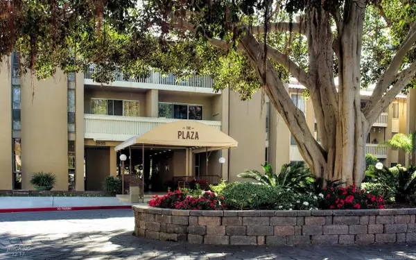 1801 Diamond St #324, San Diego, CA 92109