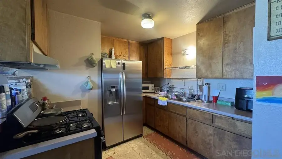 3006 Chamoune, San Diego, CA 92105 - #3