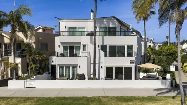 3268 Bayside Walk, San Diego, CA 92109