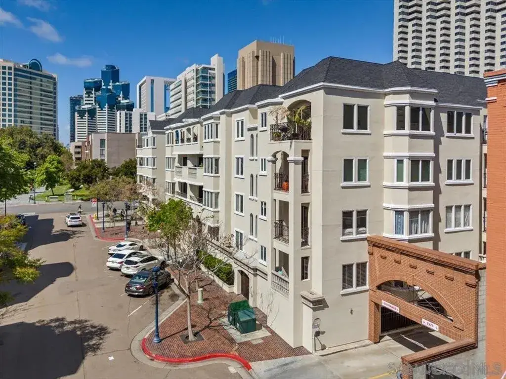 655 Columbia St #110, San Diego, CA 92101 - #1