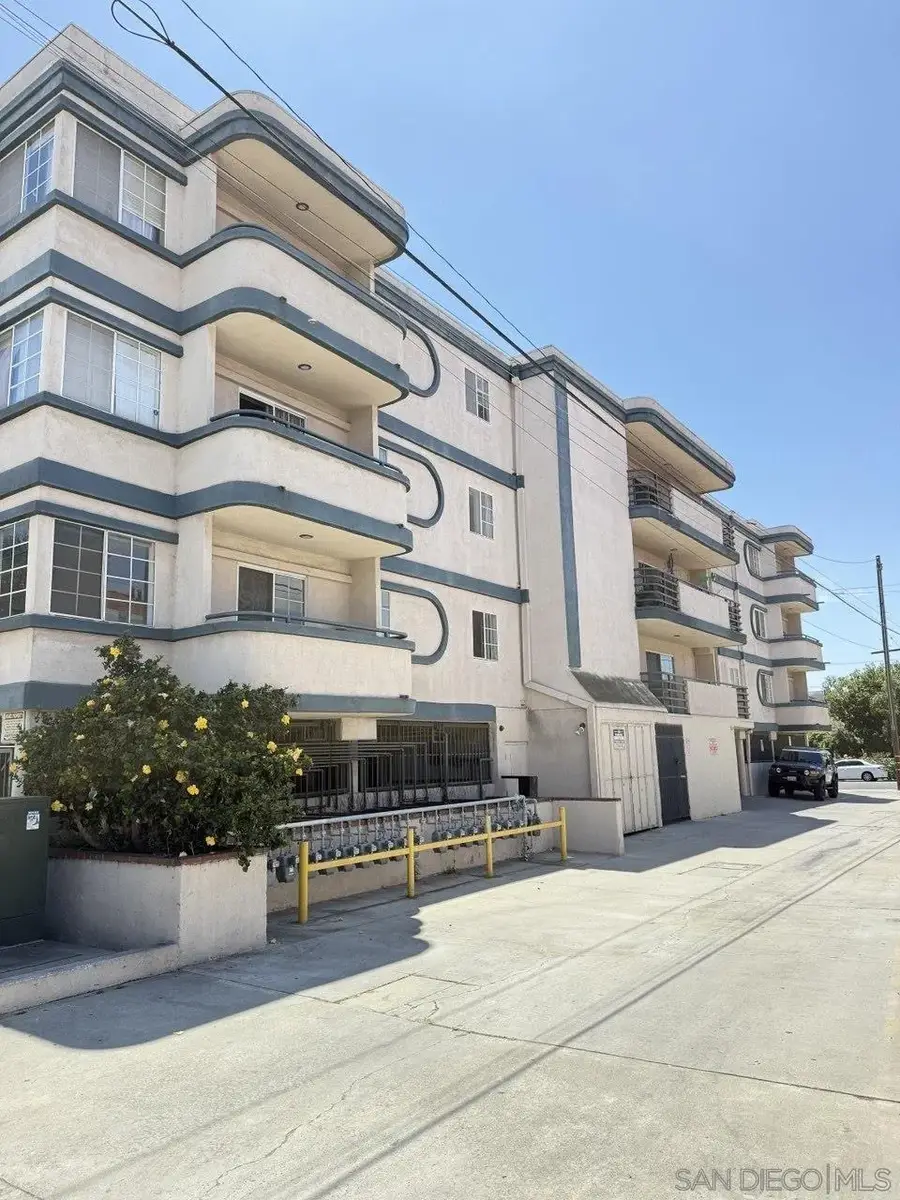 535 W 4th #306, Long Beach, CA 90802 - #2