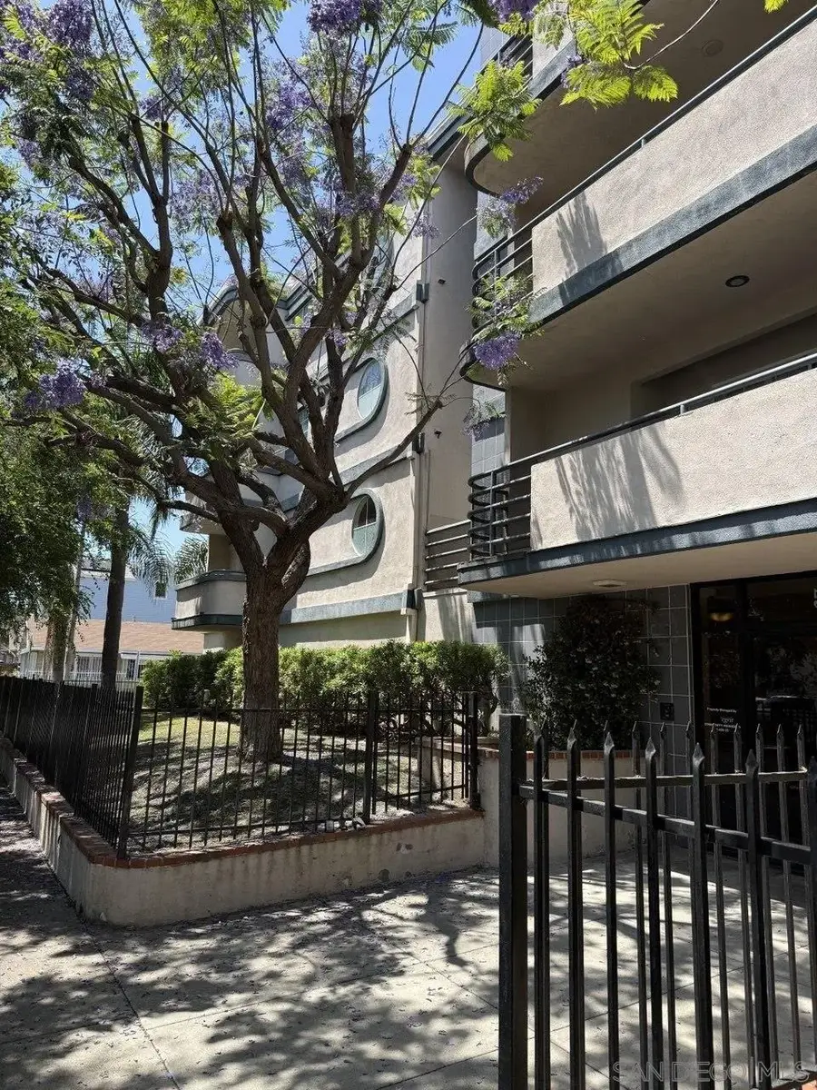 535 W 4th #306, Long Beach, CA 90802 - #3