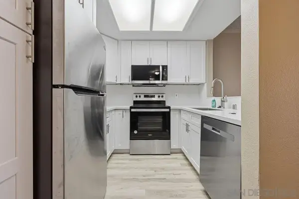 5865 Friars #3212, San Diego, CA 92110