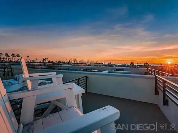 1558 Vista Del Mar Way #3, Oceanside, CA 92054