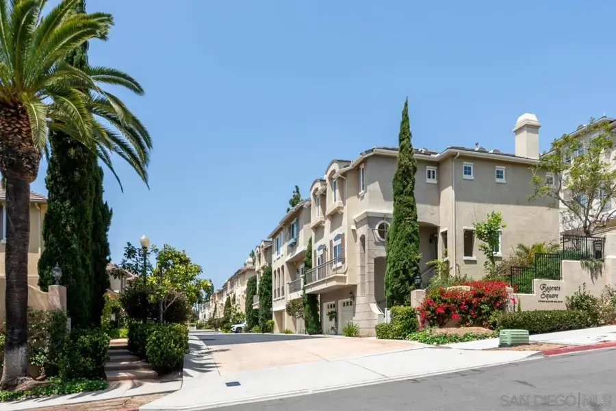 3822 Quarter Mile Dr, San Diego, CA 92130 - #3