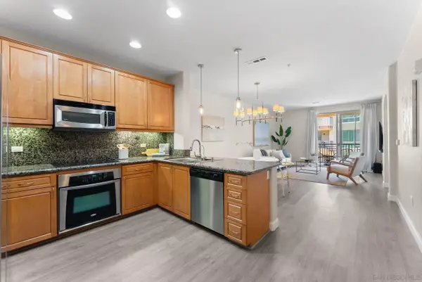 3877 Pell Place #307, San Diego, CA 92130