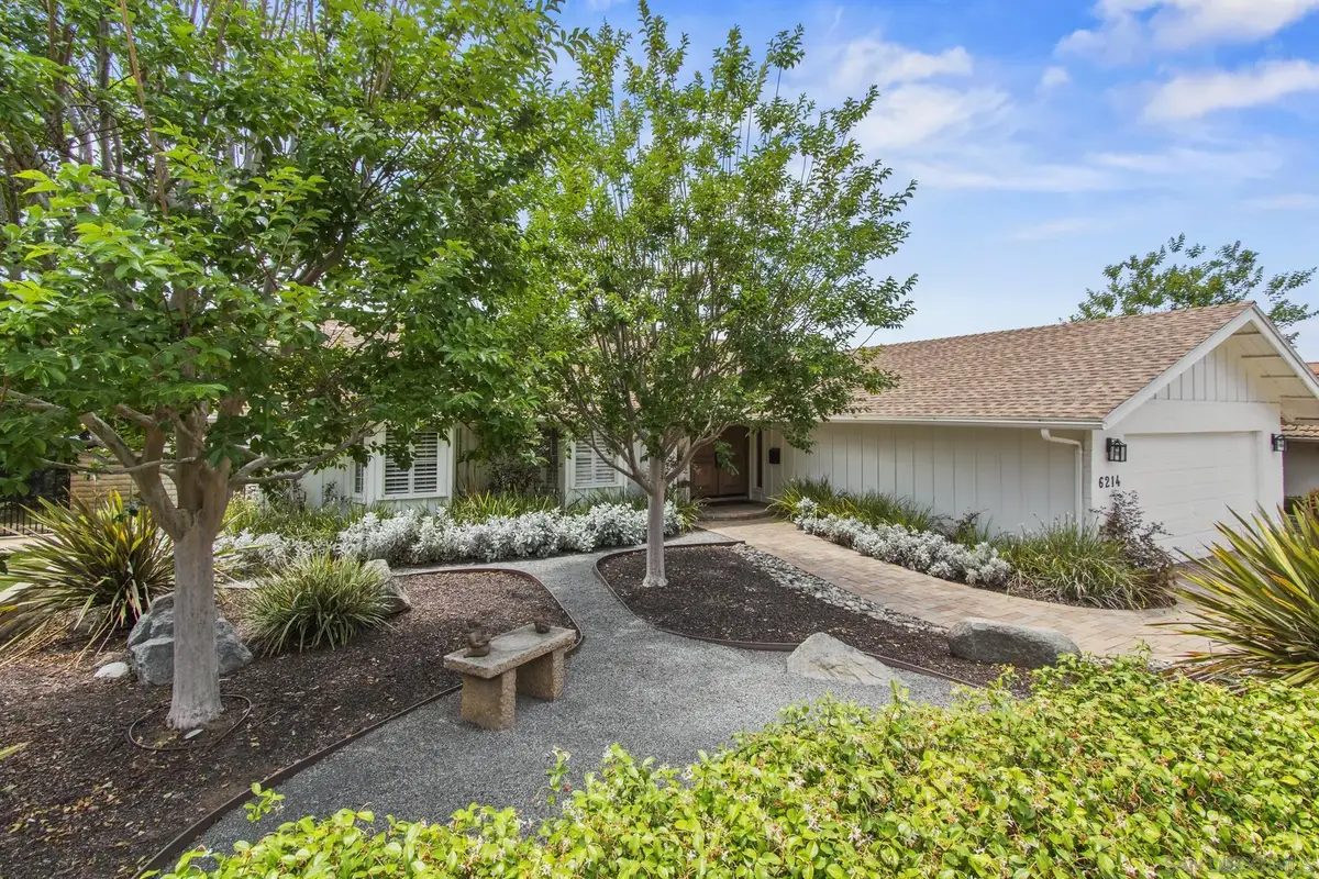 6214 Lake Lucerne Dr, San Diego, CA 92119 - #1