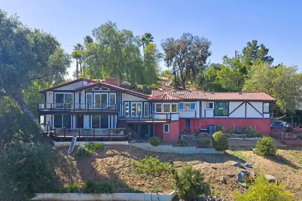 2448 Royal Crest, Escondido, CA 92025
