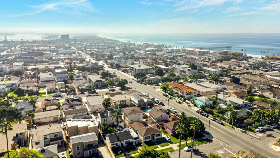 909-911 Chalcedony Street, San Diego, CA 92109 - #2