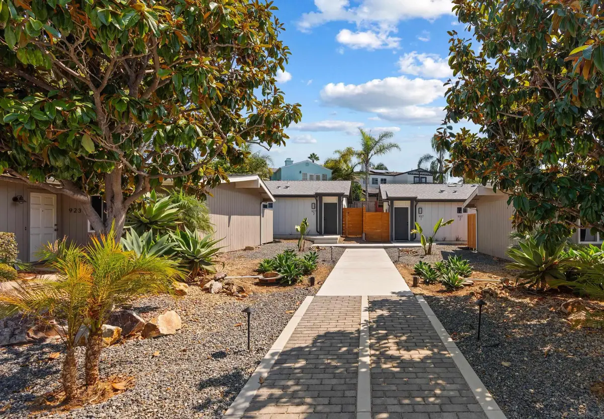 921-927 Regal Rd., Encinitas, CA 92024 - #1