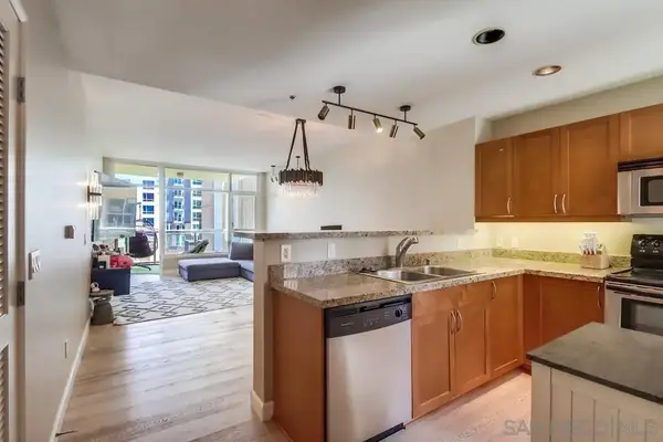 427 9th Ave #409, San Diego, CA 92101