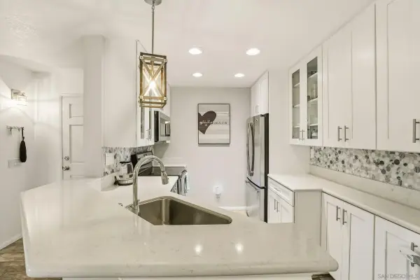 7287 Camino Degrazia #2, San Diego, CA 92111