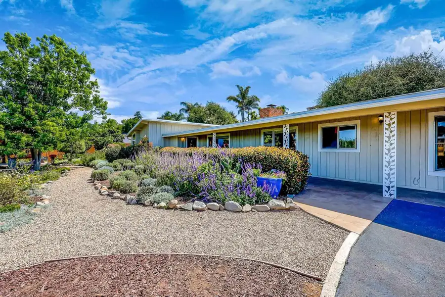 1642 York Dr, Vista, CA 92084 - #2