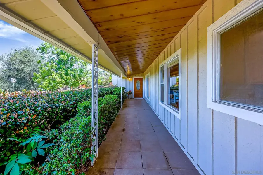 1642 York Dr, Vista, CA 92084 - #3