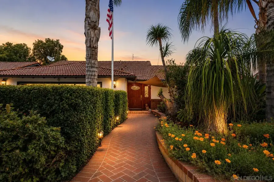 2481 Northmoor Dr, Corona, CA 92882 - #2