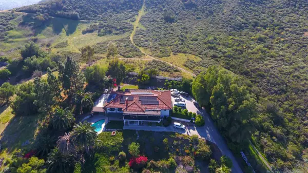11330 Crazy Horse Dr, Lakeside, CA 92040