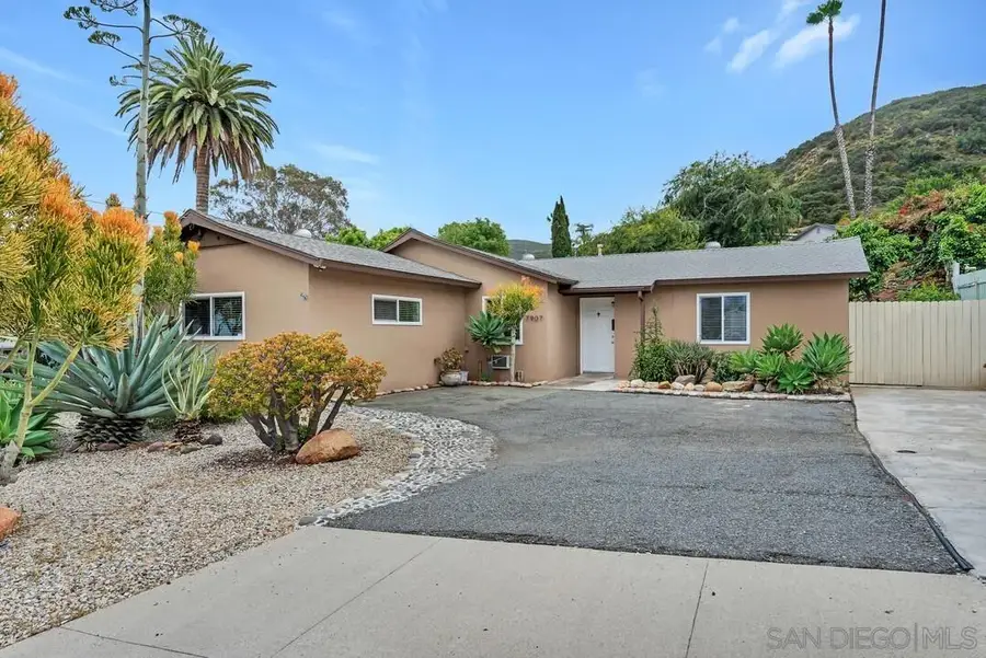 7907 Poplin Dr, Santee, CA 92071 - #3