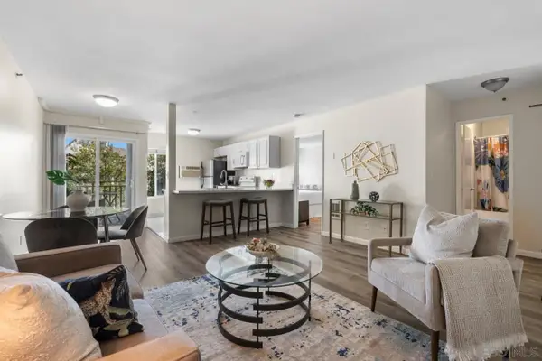 7508 Parkway Dr. #105, La Mesa, CA 91942