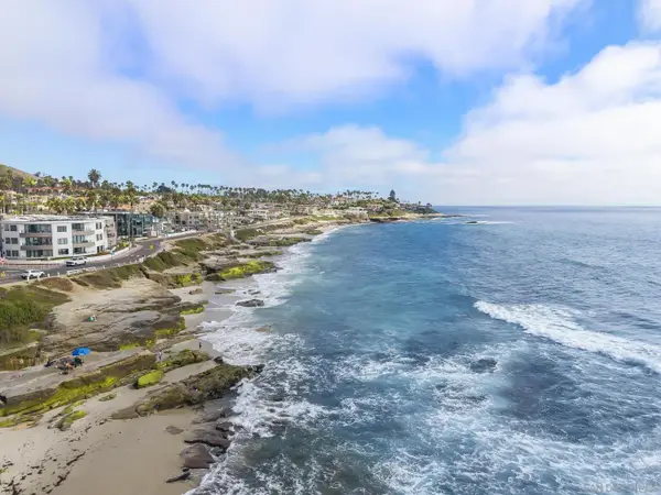 404 Bonair St, La Jolla, CA 92037