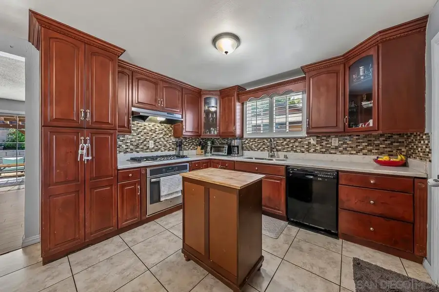 819 Brucker, Spring Valley, CA 91977 - #2