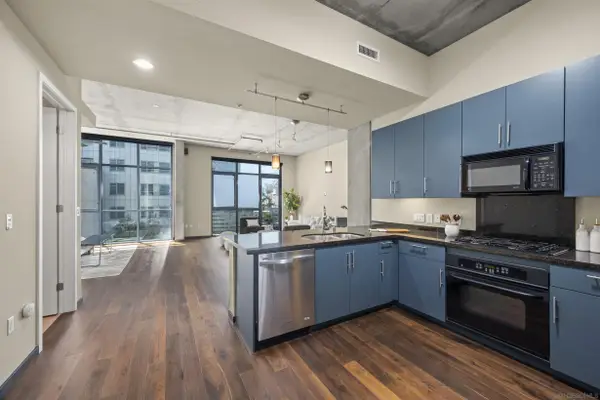 527 10th Ave #302, San Diego, CA 92101
