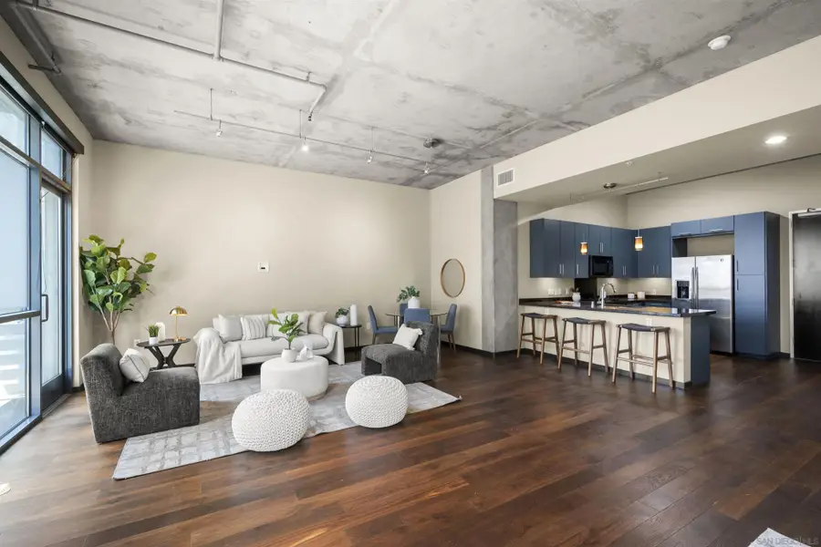 527 10th Ave #302, San Diego, CA 92101 - #3