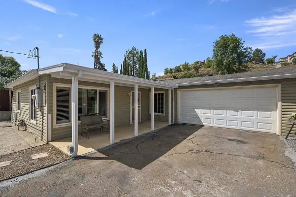 1157 Via Loma Vista, El Cajon, CA 92019
