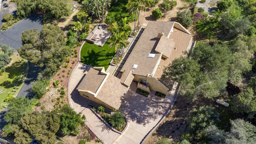 1315 Macadamia Drive, Fallbrook, CA 92028 - #2