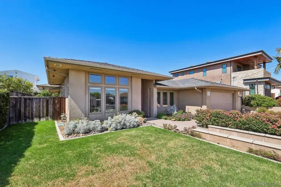 3816 Zoe St., San Diego, CA 92117 - #3