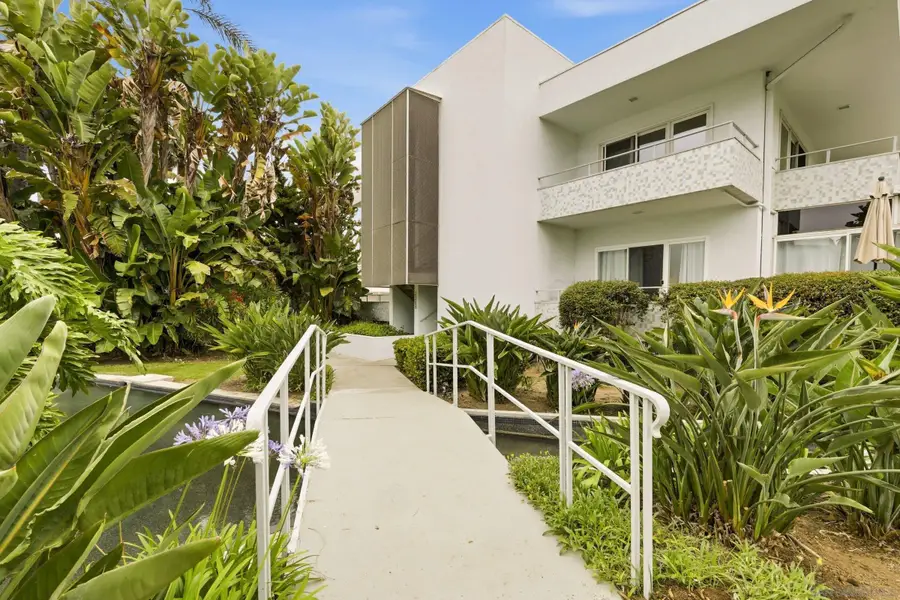 2364 Torrey Pines Rd. #38, La Jolla, CA 92037 - #3