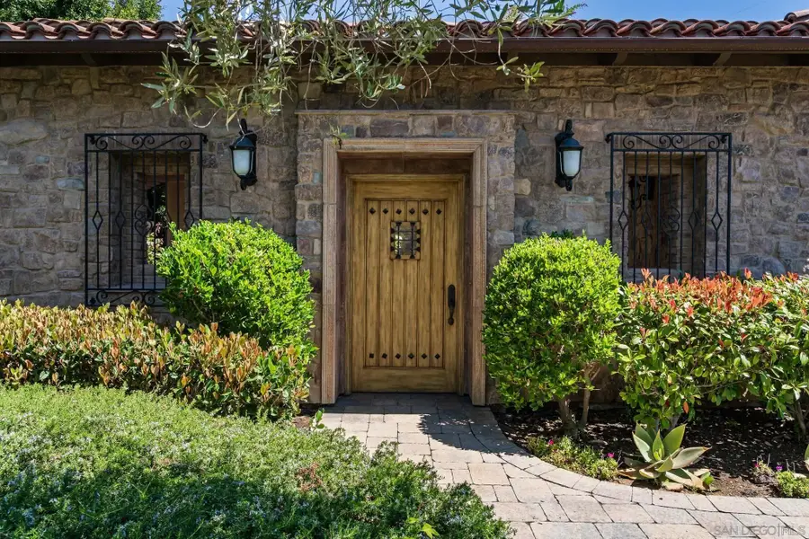 18504 Calle La Serra, Rancho Santa Fe, CA 92091 - #2