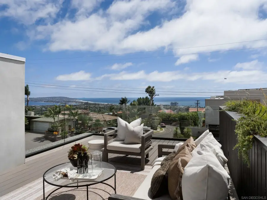 5414 Castle Hills, San Diego, CA 92109 - #3