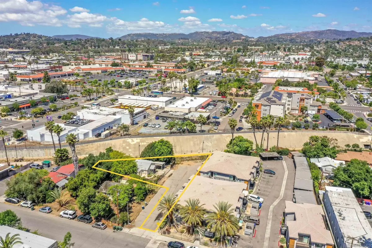 411 Waverly, Escondido, CA 92025 - #1
