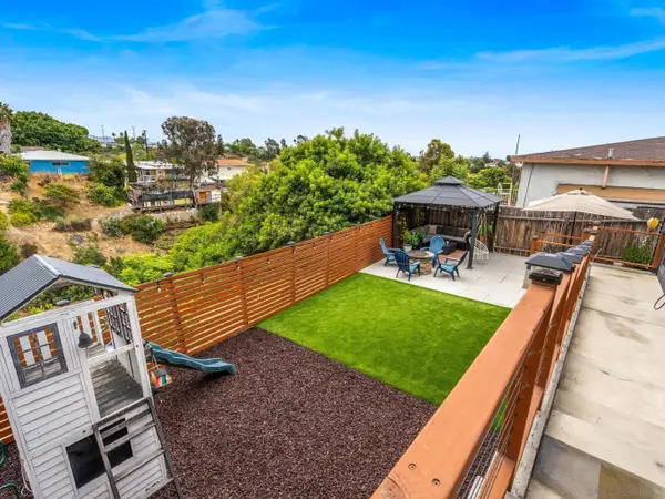 2462 44th, San Diego, CA 92105