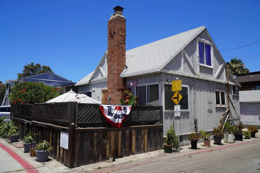 3510 Bayside Lane, San Diego, CA 92109 - #2