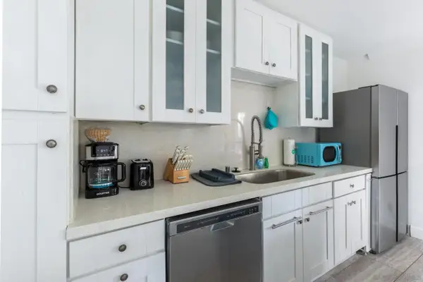 8529 Villa La Jolla Dr #E, La Jolla, CA 92037