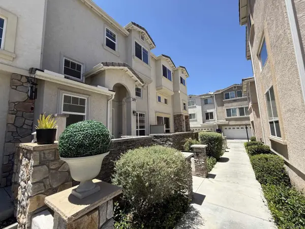 387 Connecticut, El Cajon, CA 92020