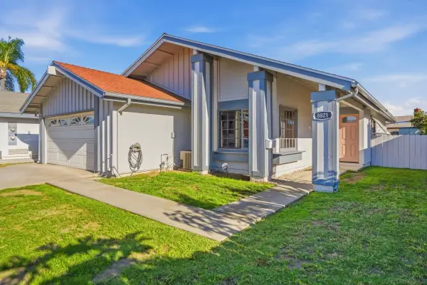 8821 Covina, San Diego, CA 92126