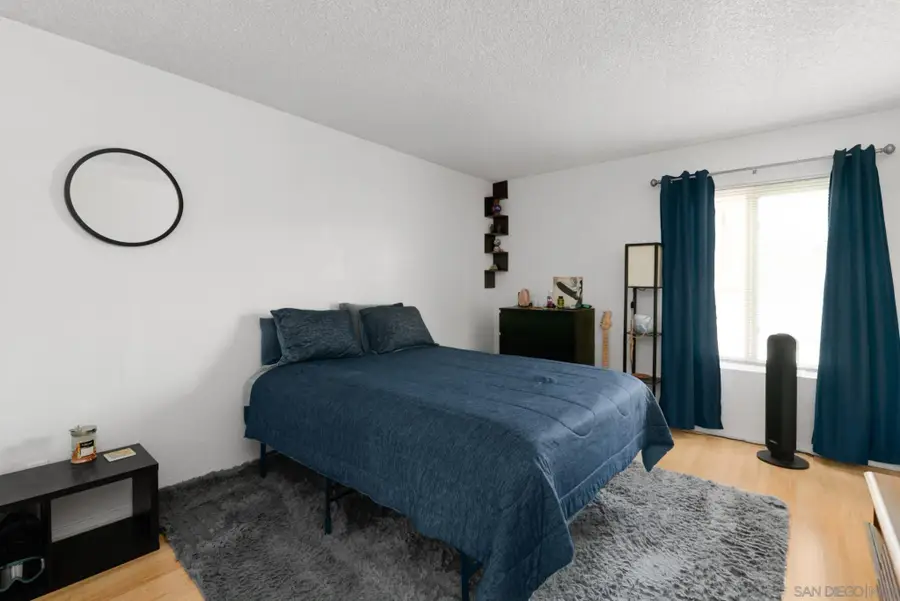 1645 Emerald #1o, San Diego, CA 92109 - #2