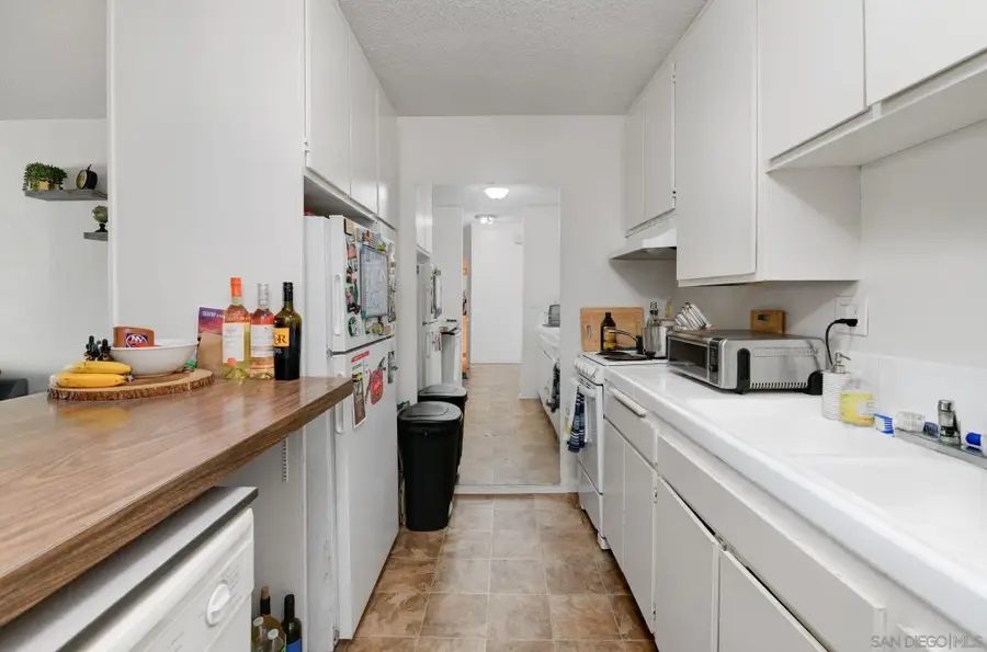 1645 Emerald #1o, San Diego, CA 92109 - #3