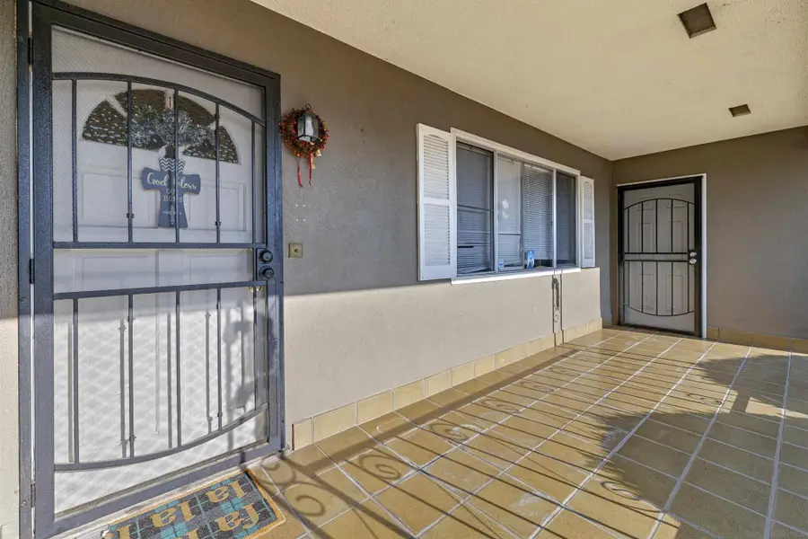 560 Hart Street, Hemet, CA 92543 - #2